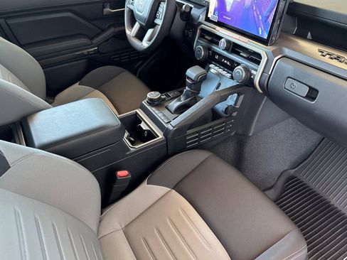 New 2025 Toyota Tacoma TRD Off-Road image 18