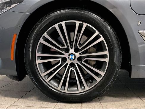 Used 2019 BMW 530e xDrive w/ Convenience Package AWD/4WD image 7