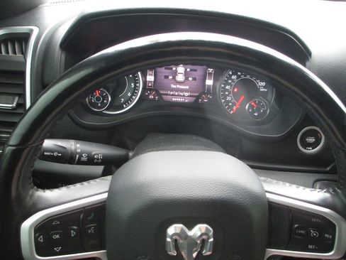 Used 2020 RAM 1500 Big Horn AWD/4WD image 33