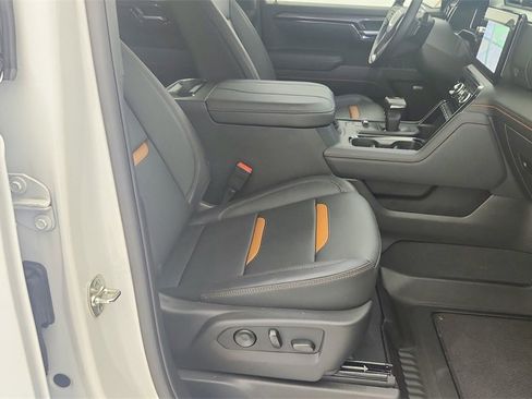 Used 2025 GMC Sierra 1500 AT4 w/ AT4 Premium Package image 30