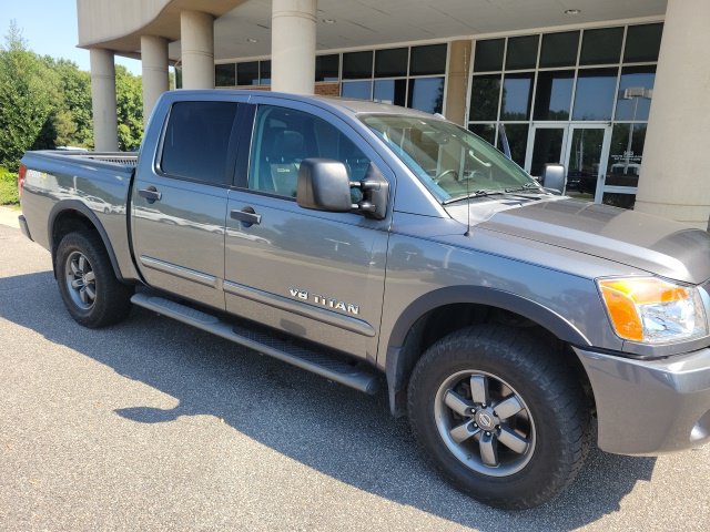Used 2015 Nissan Titan PRO-4X w/ Pro-4x Luxury Package AWD/4WD image 23
