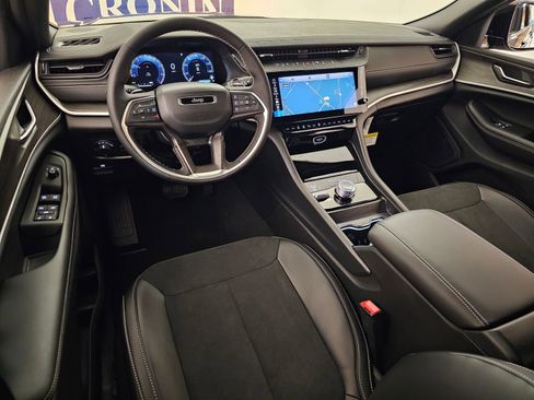 New 2026 Jeep Grand Cherokee Laredo image 14