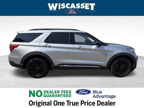 Certified 2022 Ford Explorer XLT w/ Equipment Group 202A image 6