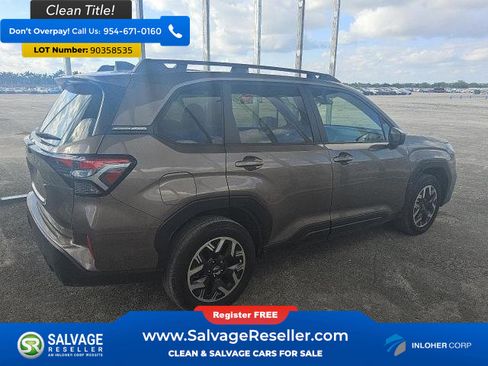 Used 2025 Subaru Forester Premium image 4