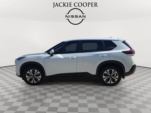 Used 2023 Nissan Rogue SV FWD image 8