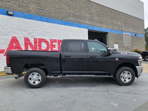 New 2026 RAM 2500 Tradesman AWD/4WD image 8