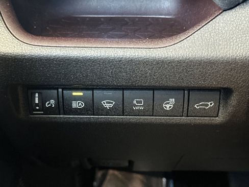 Certified 2019 Toyota RAV4 Limited w/ Advanced Technology Package AWD/4WD image 32