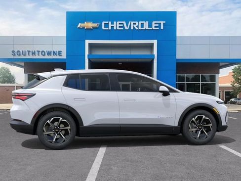New 2026 Chevrolet Equinox EV LT FWD image 5