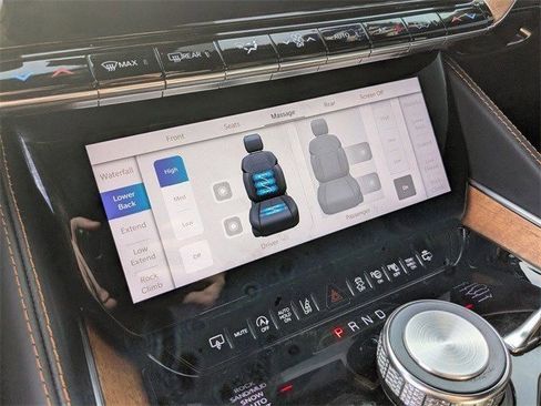 Used 2023 Jeep Grand Wagoneer Series III image 15