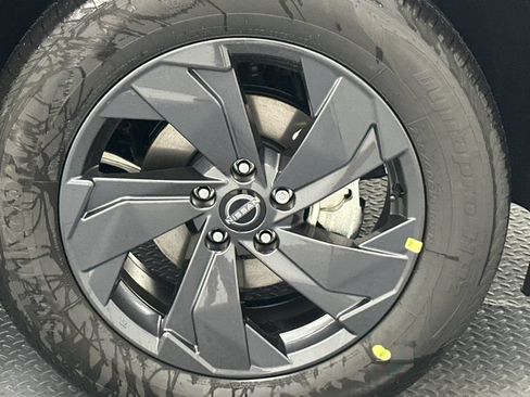 New 2026 Nissan Rogue SV AWD/4WD image 15