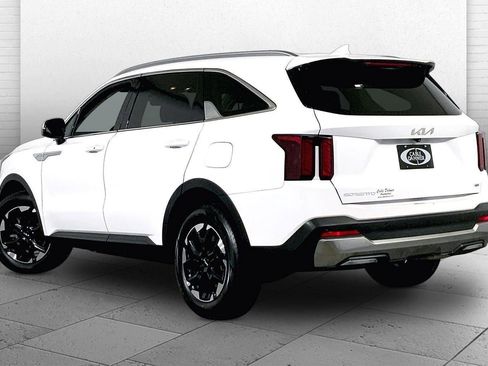 Certified 2024 Kia Sorento S image 11