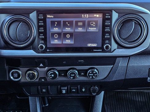 Used 2020 Toyota Tacoma TRD Off-Road image 19