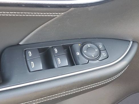 Certified 2021 Buick Envision Preferred FWD image 16