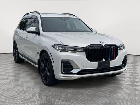 Used 2021 BMW X7 xDrive40i w/ Premium Package AWD/4WD image 4