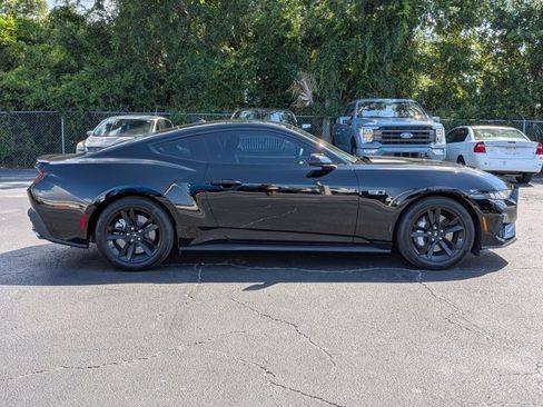 Used 2024 Ford Mustang GT RWD image 4