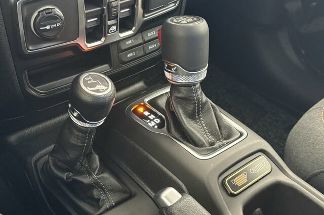 New 2026 Jeep Gladiator Sport AWD/4WD image 18