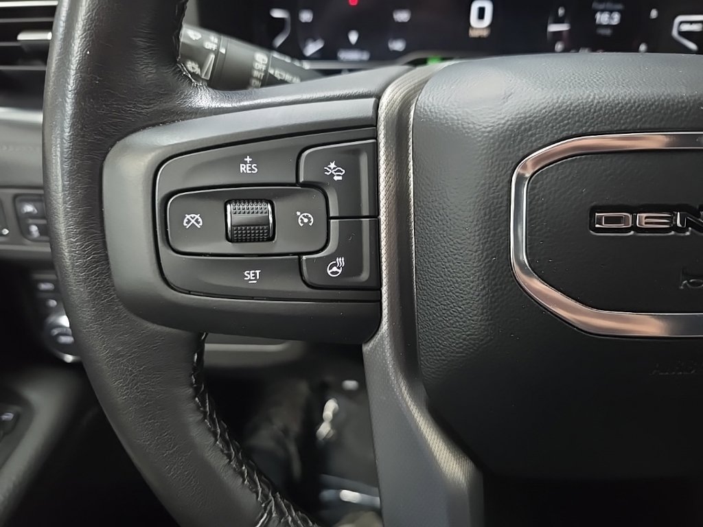 Used 2022 GMC Yukon Denali AWD/4WD image 21