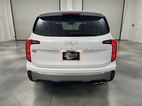 Used 2025 Kia Telluride S FWD image 6