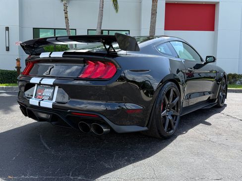Used 2022 Ford Mustang Shelby GT500 w/ Carbon Fiber Track Pack RWD image 20