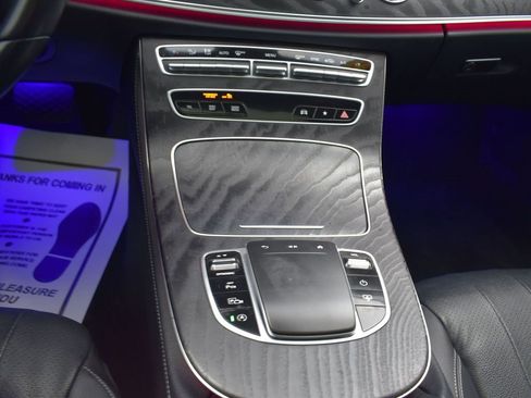 Used 2021 Mercedes-Benz E 350 Sedan image 17