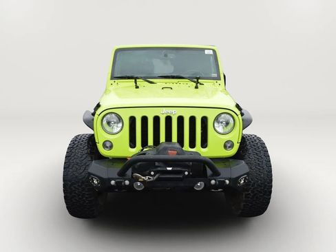 Used 2016 Jeep Wrangler Rubicon w/ Power Convenience Group AWD/4WD image 2