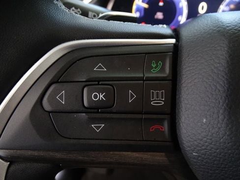Certified 2024 Jeep Grand Cherokee L Limited w/ Luxury Tech Group II AWD/4WD image 7