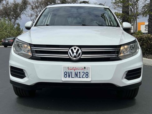 Used 2017 Volkswagen Tiguan Limited w/ Premium Package FWD image 12