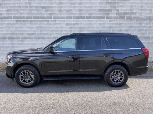 Used 2025 Ford Expedition Active AWD/4WD image 8