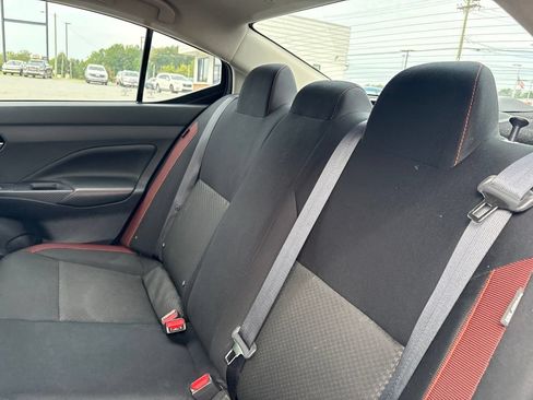 Used 2025 Nissan Versa SR FWD image 6
