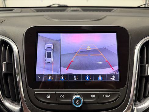Used 2020 Chevrolet Equinox Premier AWD/4WD image 23