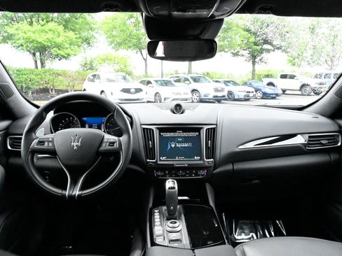 Used 2020 Maserati Levante S AWD/4WD image 41
