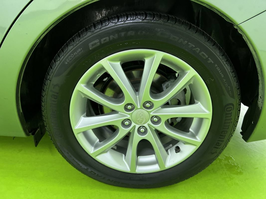 Used 2014 Subaru Impreza 2.0i Premium w/ All-Weather Package w/CVT AWD/4WD image 15