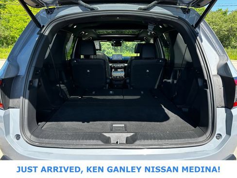 Used 2023 Honda Pilot TrailSport image 19