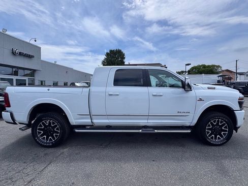 Used 2026 RAM 2500 Limited AWD/4WD image 9