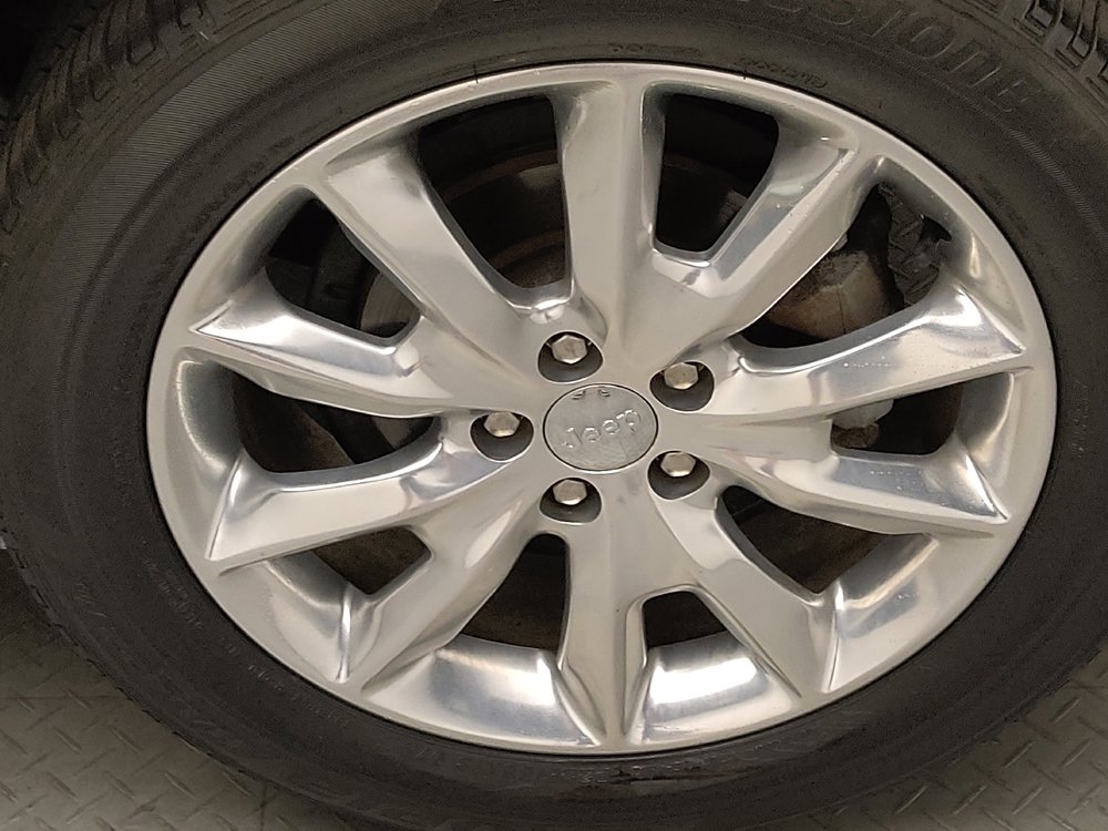 Used 2016 Jeep Cherokee Limited FWD image 31