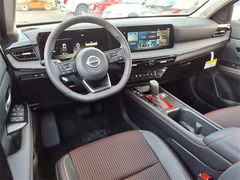 New 2025 Nissan Kicks SR image 7
