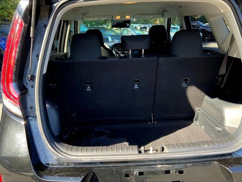 Used 2023 Kia Soul LX w/ LX Technology Package image 36