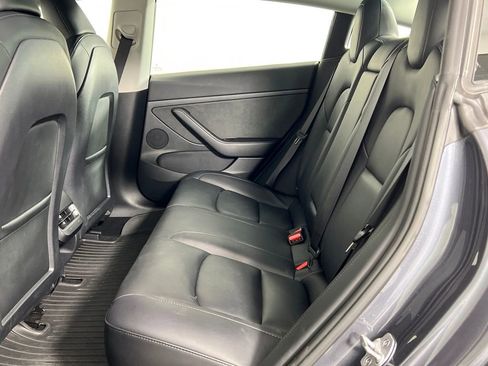 Used 2023 Tesla Model 3 Standard Range image 15