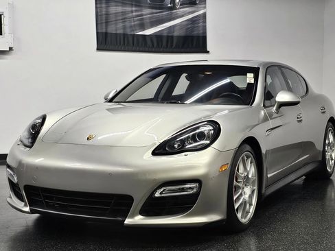 Used 2013 Porsche Panamera GTS AWD/4WD image 4