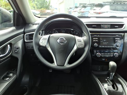 Used 2015 Nissan Rogue SV AWD/4WD image 13