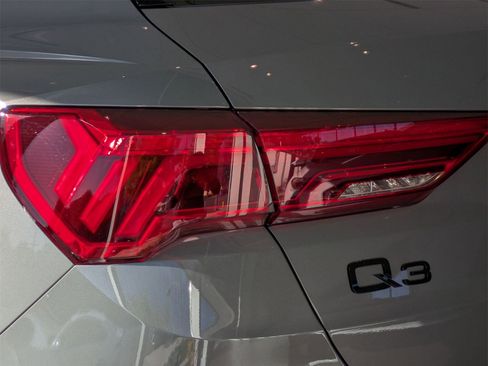 New 2025 Audi Q3 2.0T Premium Plus image 14