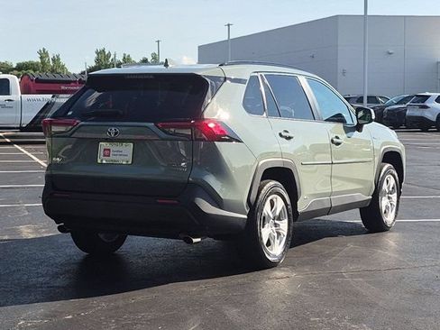 Certified 2021 Toyota RAV4 XLE w/ Convenience Package AWD/4WD image 6