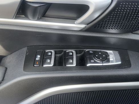 Used 2022 Kia Telluride S image 14