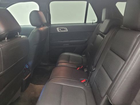 Used 2014 Ford Explorer Limited w/ Equipment Group 302A AWD/4WD image 18
