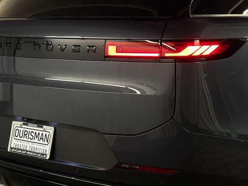 Used 2024 Land Rover Range Rover Sport SE image 8