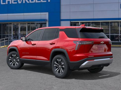 New 2026 Chevrolet Equinox LT image 3