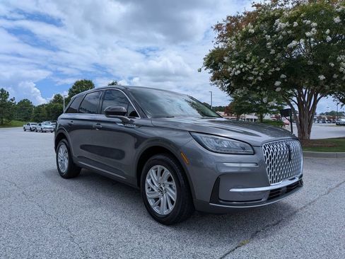 Used 2023 Lincoln Corsair AWD w/ Towing Package image 2