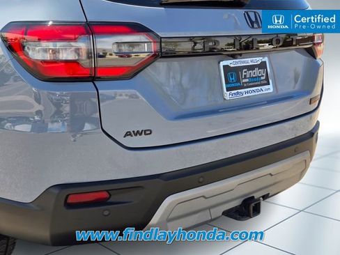 Certified 2023 Honda Pilot TrailSport image 7