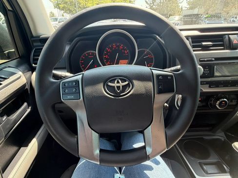 Used 2010 Toyota 4Runner Trail AWD/4WD image 19