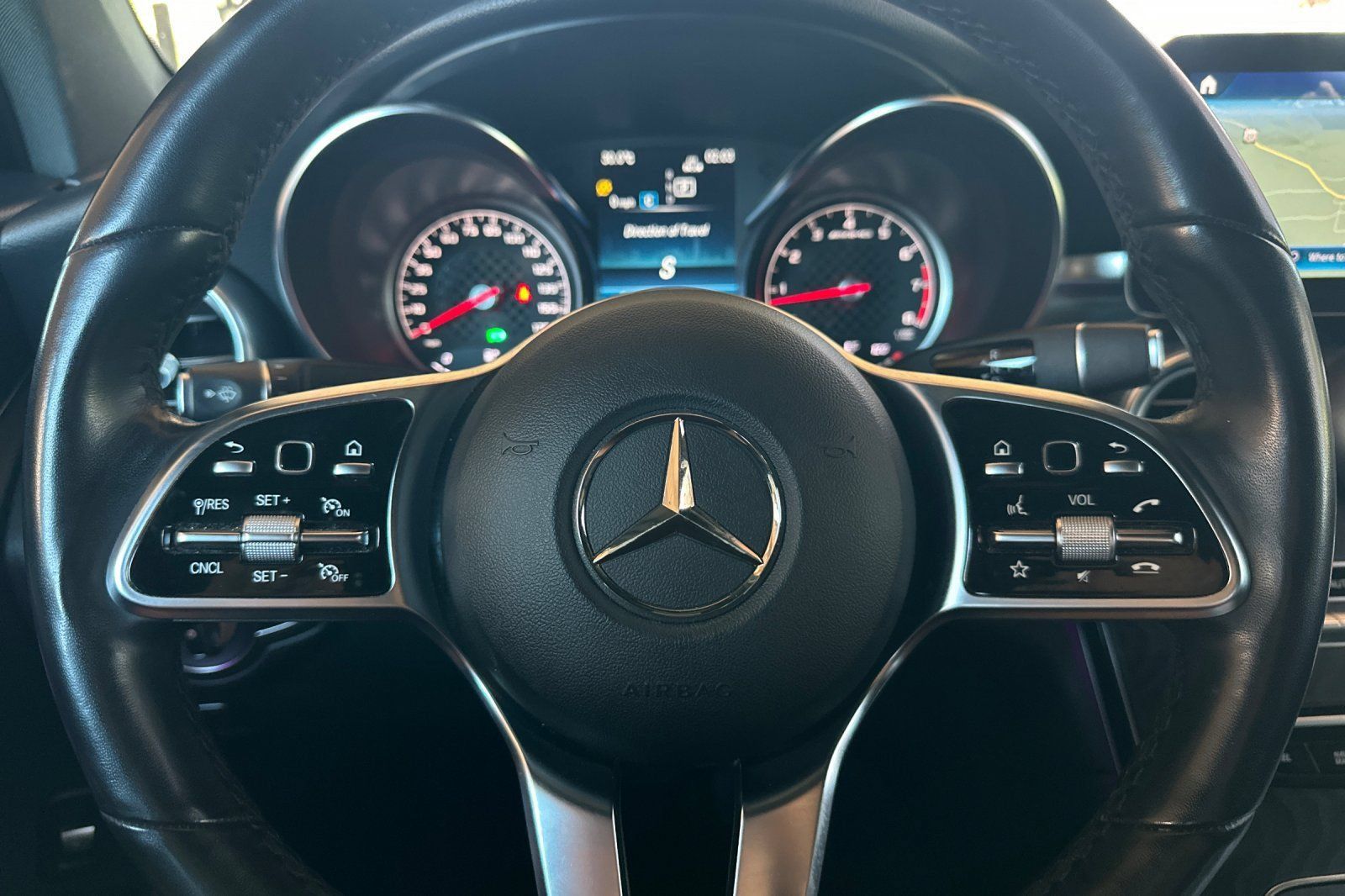 Used 2023 Mercedes-Benz GLC 300 4MATIC Coupe image 31